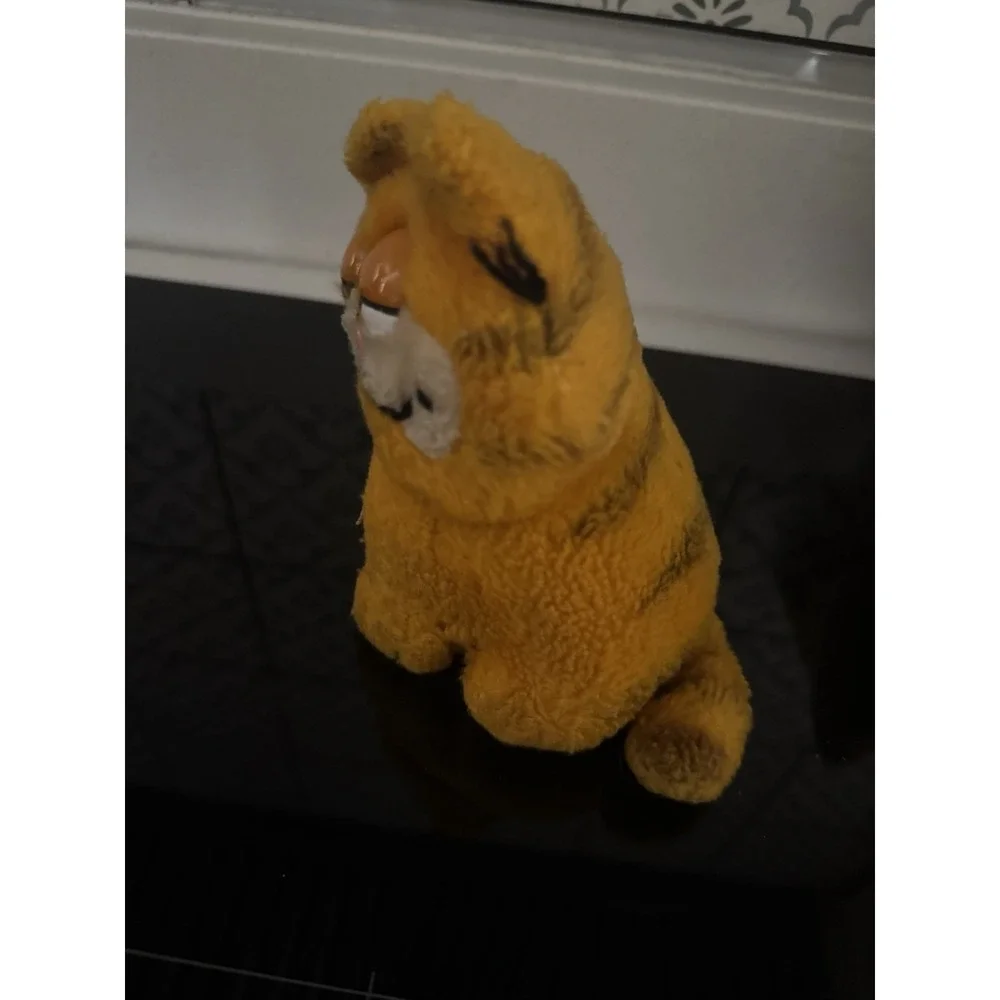 Vintage Dakin Garfield 1981 United Feature Sitting Plush 8